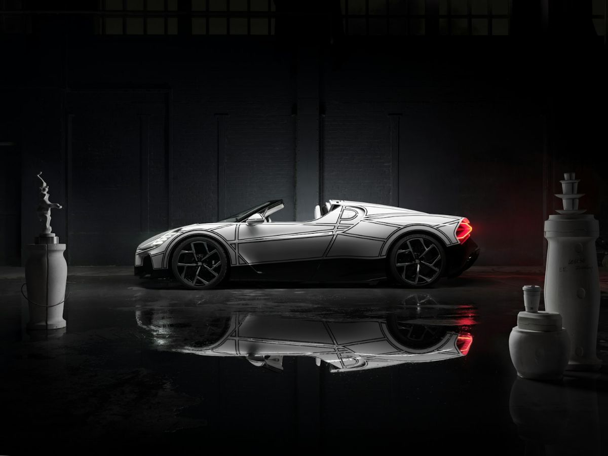 Νέα «πορσελάνινη» Bugatti Mistral Blanc Εternel 